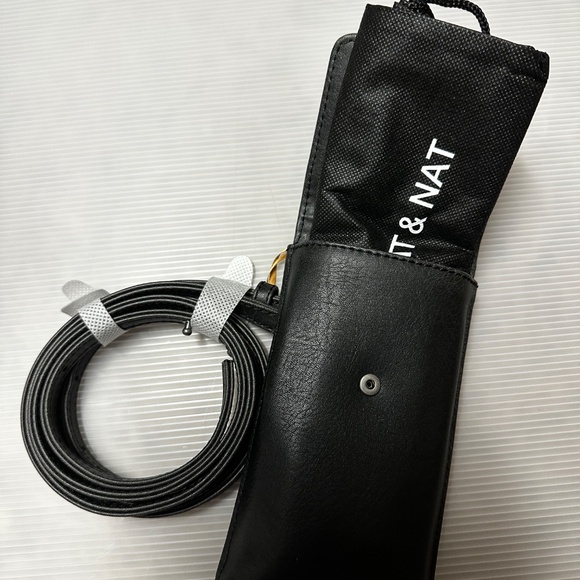 Matt & Nat  Pouch - Picture 3 of 7